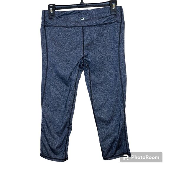 Gap Fit Gray Capri Athletic Workout Leggings Size Medium - Picture 2 of 9